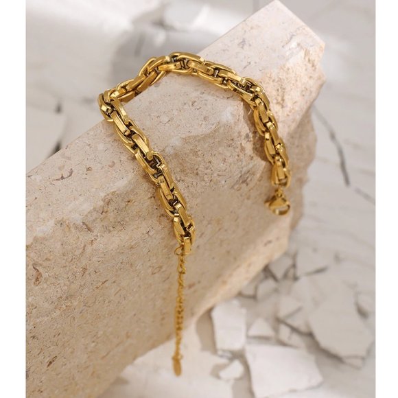 NEW 18K Gold Plated Link Chain Bracelet - Picture 3 of 5